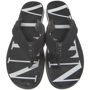 Valentino Leather Graphic Print Flip Flops- perfect for spring & summer